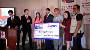 Realiza Avery donativo a Cruz Roja en arranque de colecta 2015