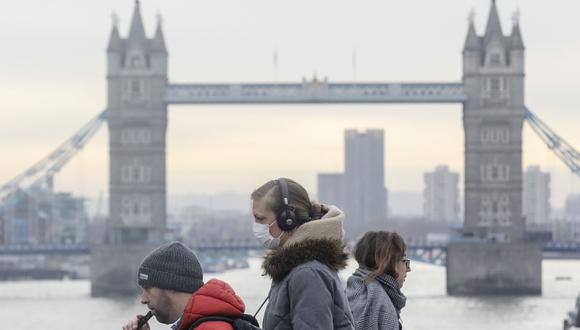 Variante británica del coronavirus ya está en 60 países, alerta la OMS