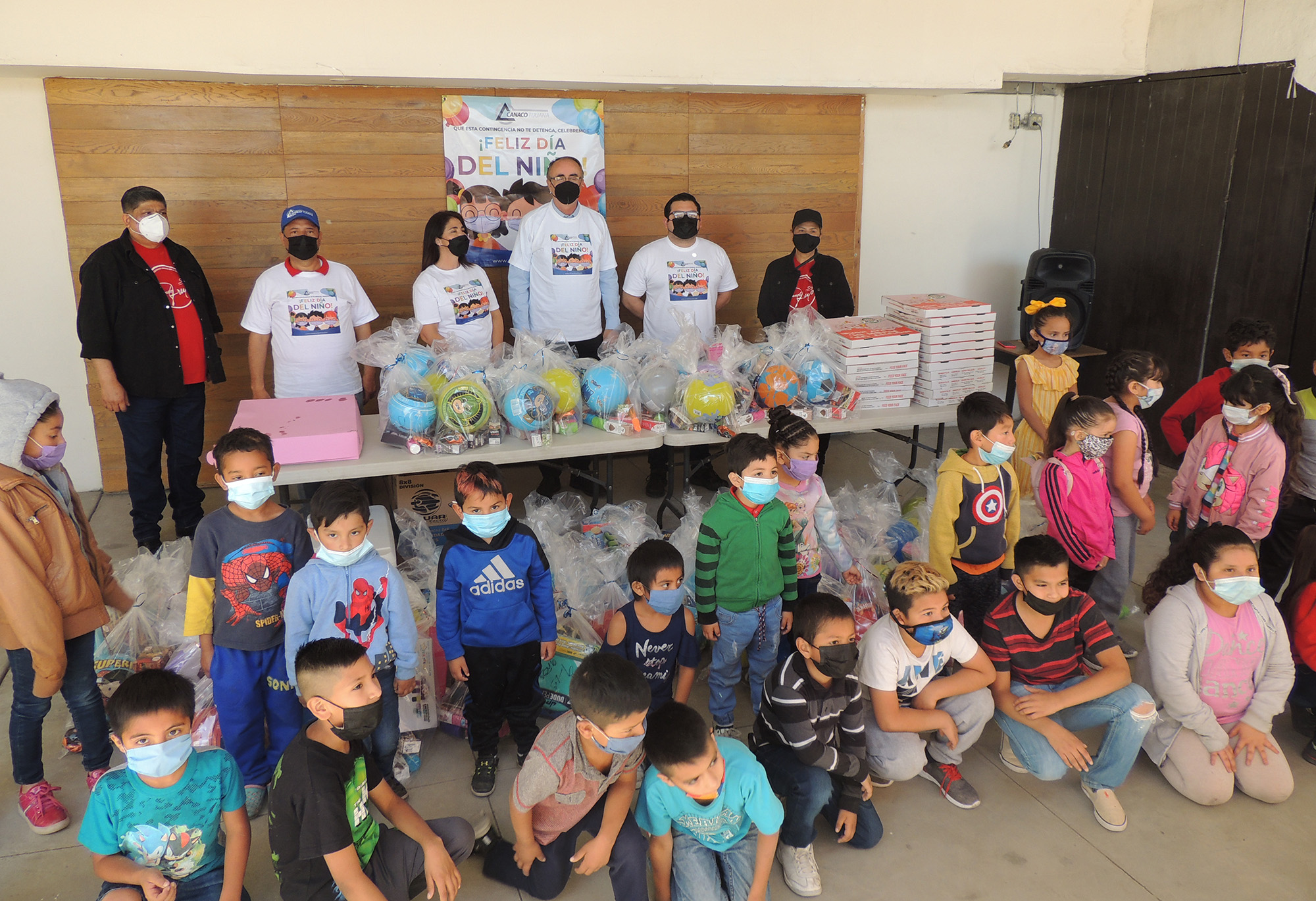 Canaco Tijuana celebra a 700 niños en su día   