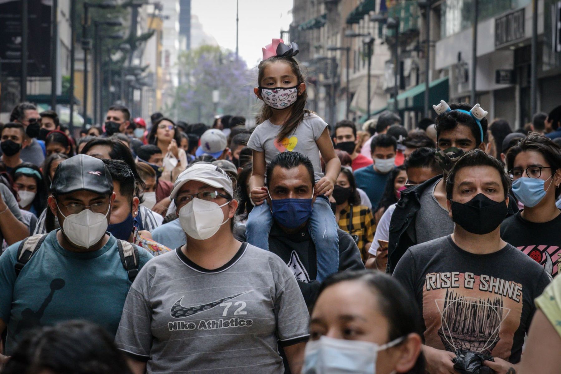 COVID-19: México llega a 214,504 muertos y 20 estados en semáforo amarillo