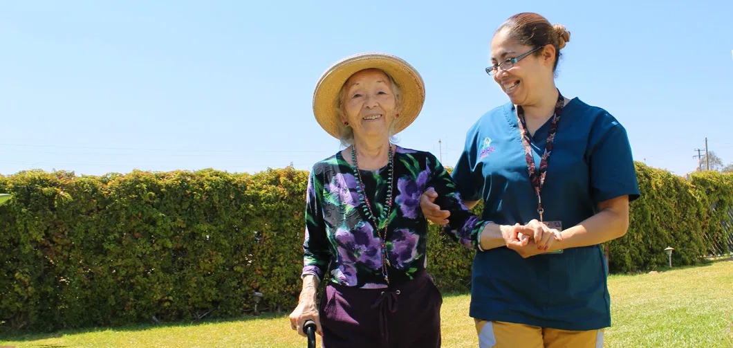 Ofrece turismo de salud de BC cuidados avanzados para adultos mayores   