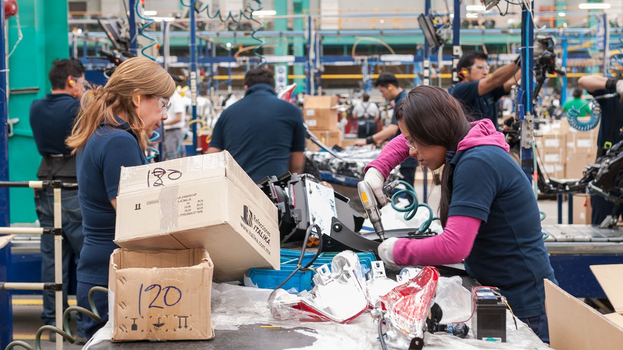 México recupera 400,000 empleos formales en 2021: IMSS