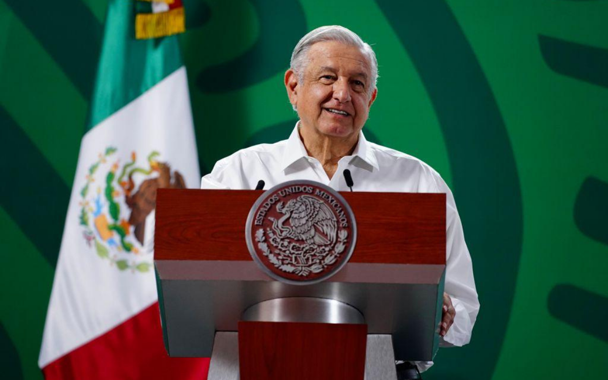 AMLO no descarta vacunación anticovid para menores de edad con problemas de salud