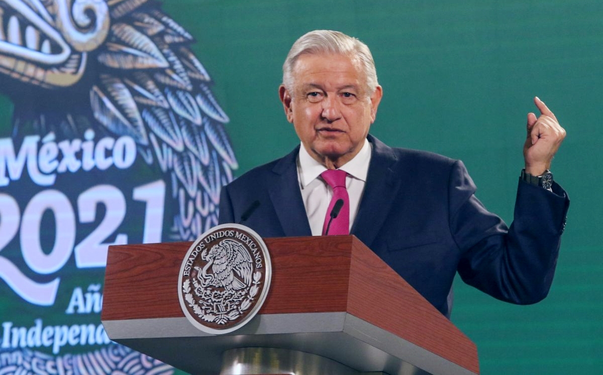 AMLO ordena levantar veto a extranjeros para entrar al país; «pueden venir opositores», dice