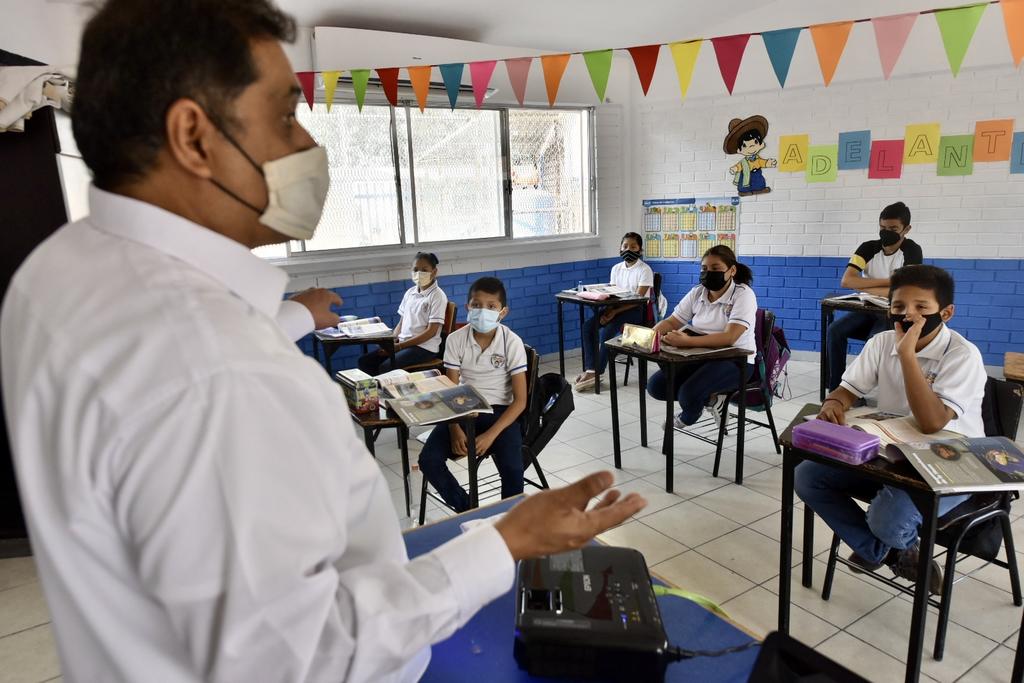 En las escuelas no se ha presentado ni un repunte de contagios de COVID: López-Gatell