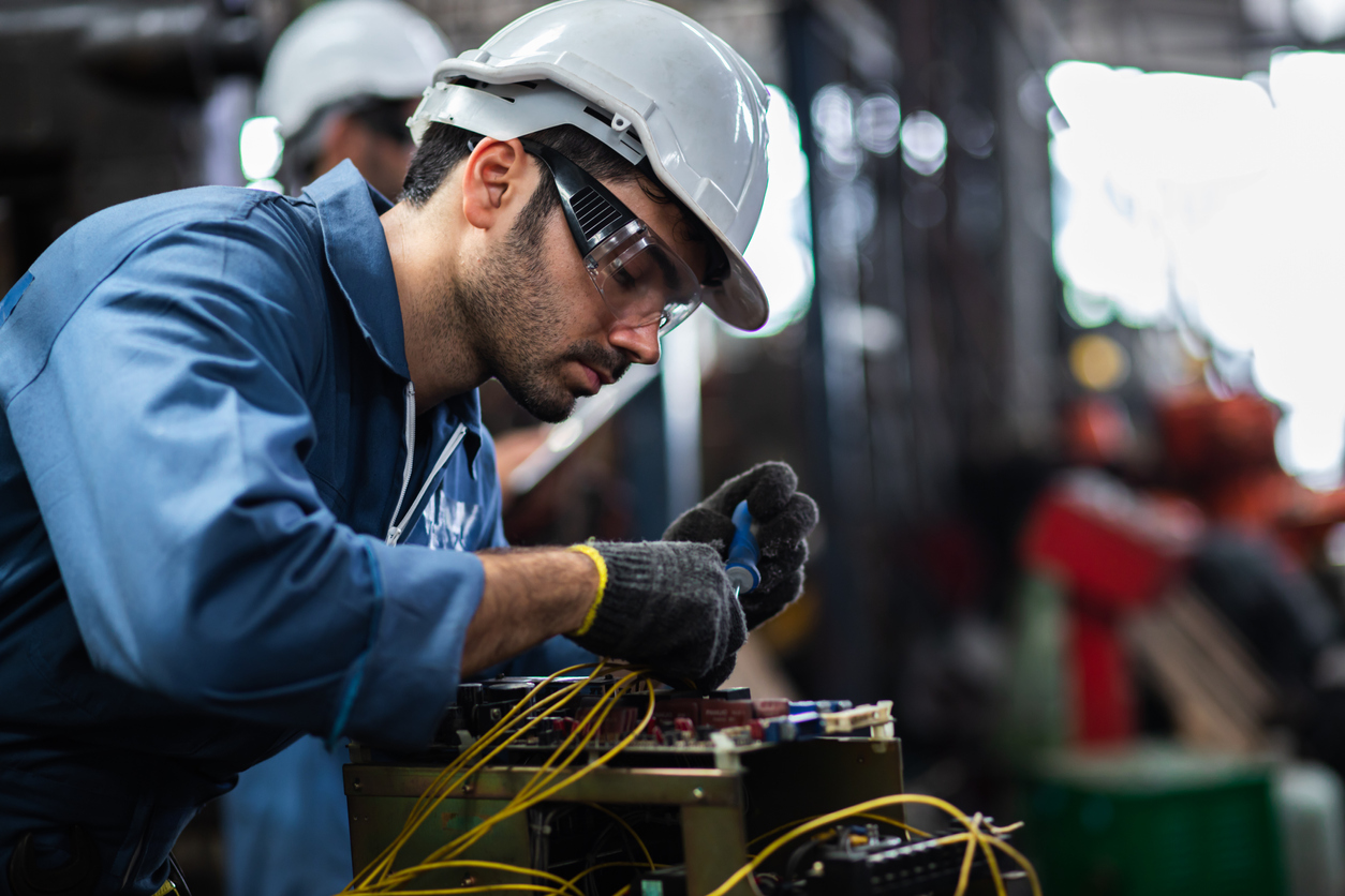 La actividad industrial rompe racha de cuatro meses al alza