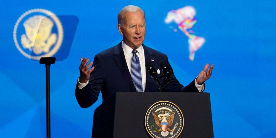 Biden asegura que Zelenski ‘no quiso escuchar’ advertencias sobre una invasión rusa