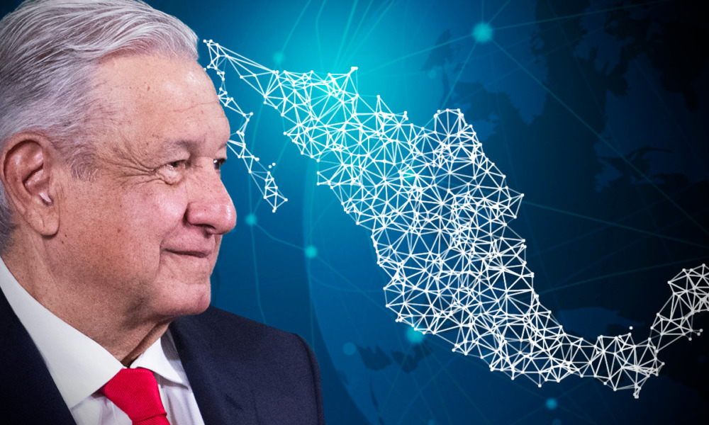 AMLO anuncia compra de empresa para llevar internet a todo el país