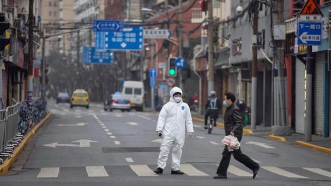 China confina ciudad de 20 millones de habitantes por nuevo brote de COVID